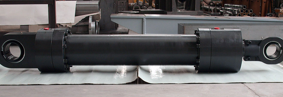 Cylinder ISO 6022 bore Ø250 for off-shore platform